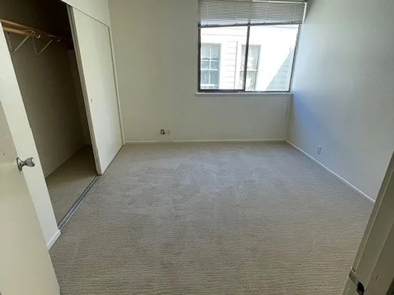 1550 Walnut St #7 — Photo 16