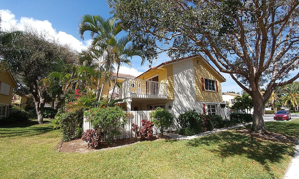 238 Seabreeze Circle