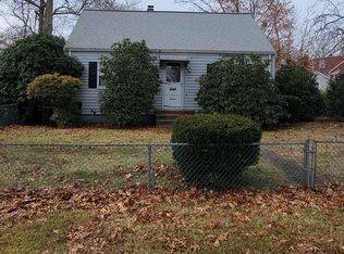 11 Charles Cir, Stoughton, MA 02072