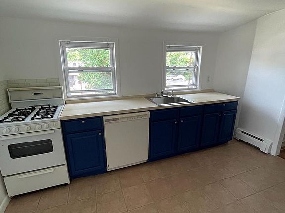 3rd image of 1300 W Kings Hwy #3