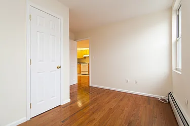 Rented by SubHut Realty USA, Inc.