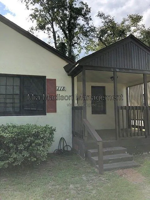 115 Hibiscus Ave
