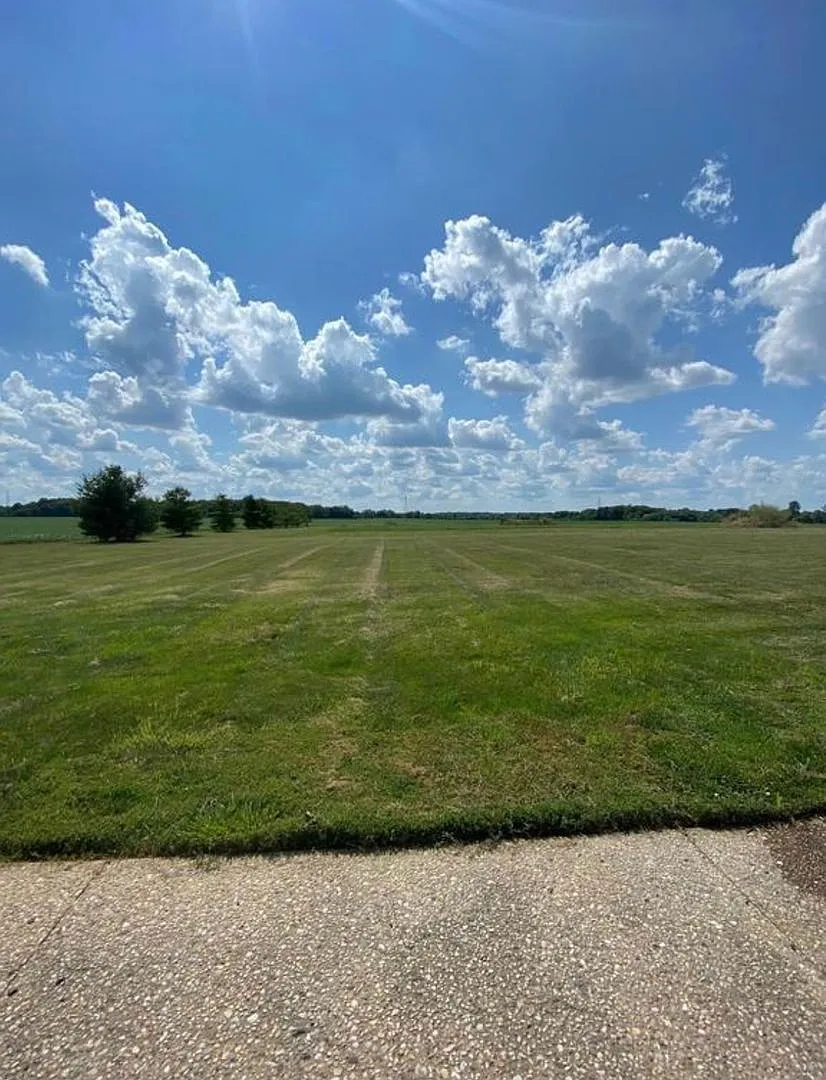 6 Acres! Delta Schools! — Photo 1