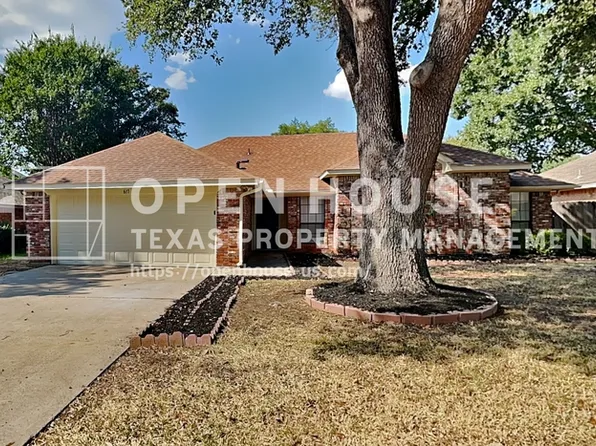617 Lakewood Ln, Grapevine, TX 76051