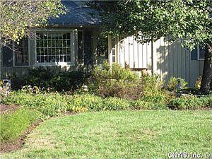 4th image of 7449 Northfield Ln