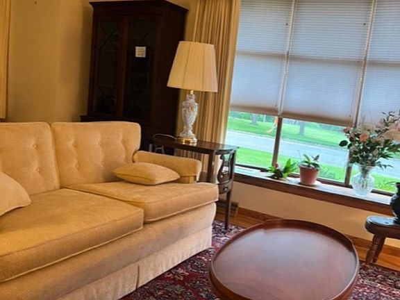 5th image of 804 Bluecrest Dr