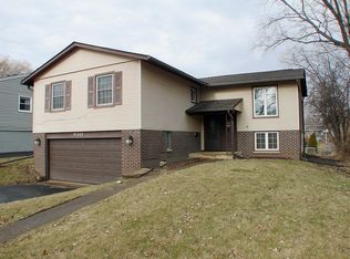 940 N Idlewild Ave, Mundelein, IL 60060