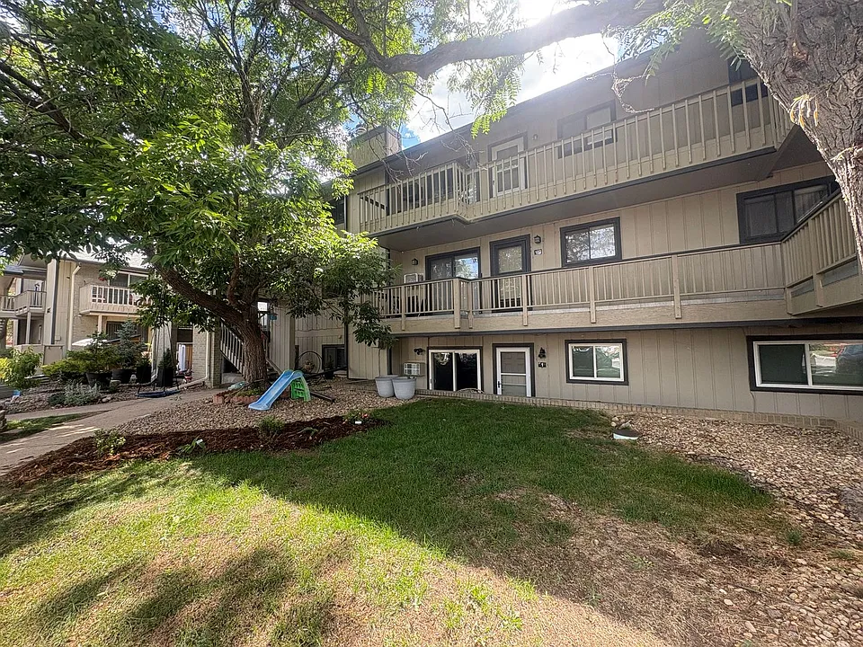 665 Manhattan Dr #1