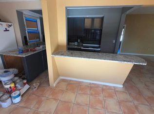 246 Palmer St APT 1, Fall River, MA 02724