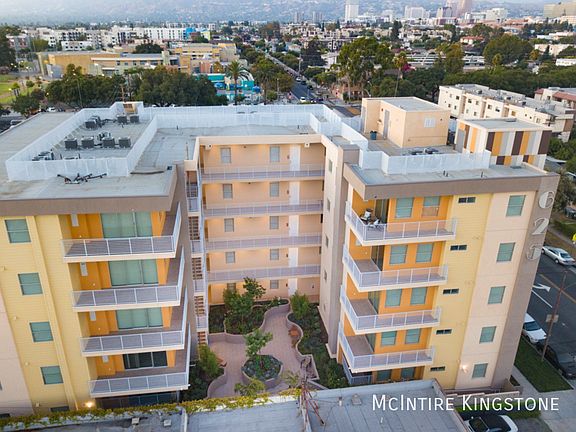 4th image of 625 S Pacific Ave #102