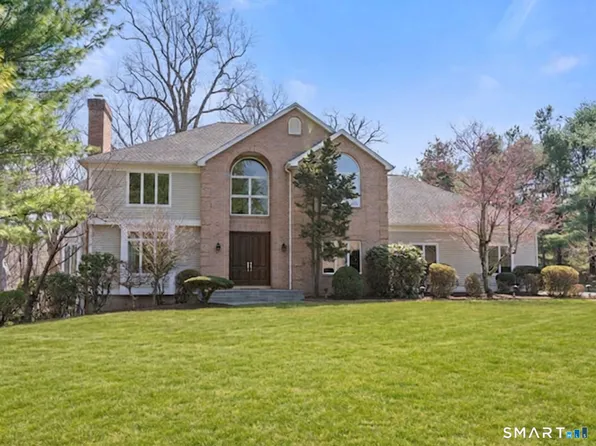 1 Mountaincrest Drive, Cheshire, CT 06410
