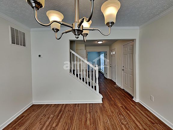 5th image of 257 Bannock Dr