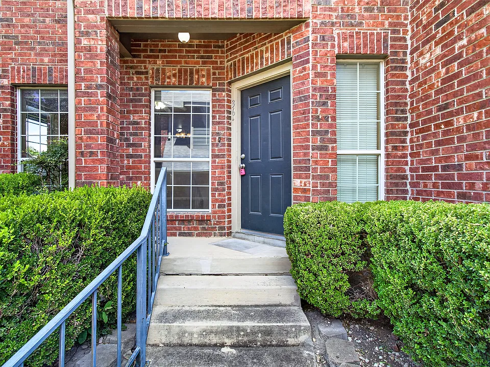 36 Chapel Hill Cir