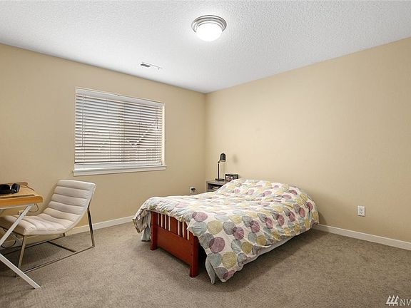 3rd image of 5409 NE 54th St