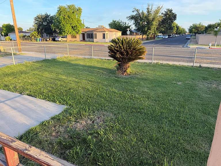 400 E Grangeville Blvd — Photo 9