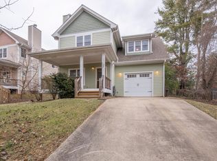 106 Walnut St, Black Mountain, NC 28711