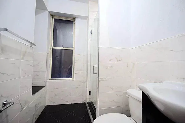 Rented by Bohemia Realty Group | media 18