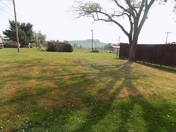 3rd image of 1886 Lions Club Road