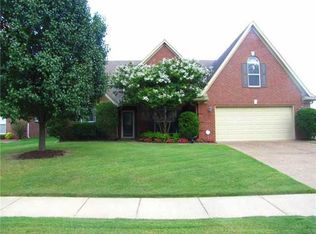 1388 Far Dr, Cordova, TN 38016