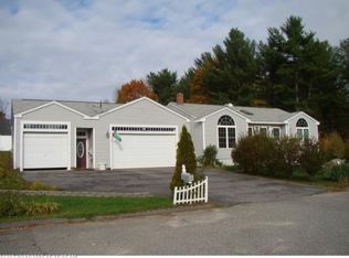 15 Radio Cir, Lewiston, ME 04240