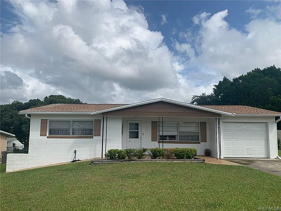 2nd image of 15 Melissa Dr