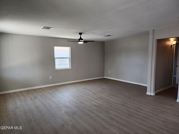 3rd image of 211 S Carolina Dr