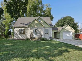 221 Ellickson St, Arlington, WI 53911