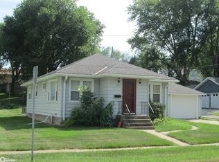 207 E 10th St, Atlantic, IA 50022
