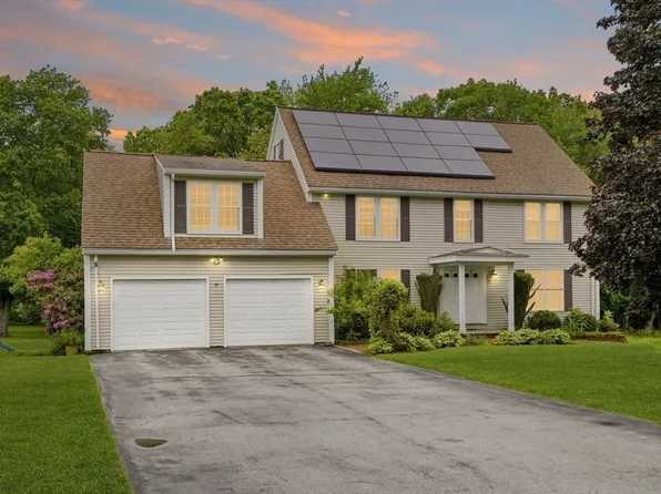 11 Balmoral Dr, Methuen, MA 01844