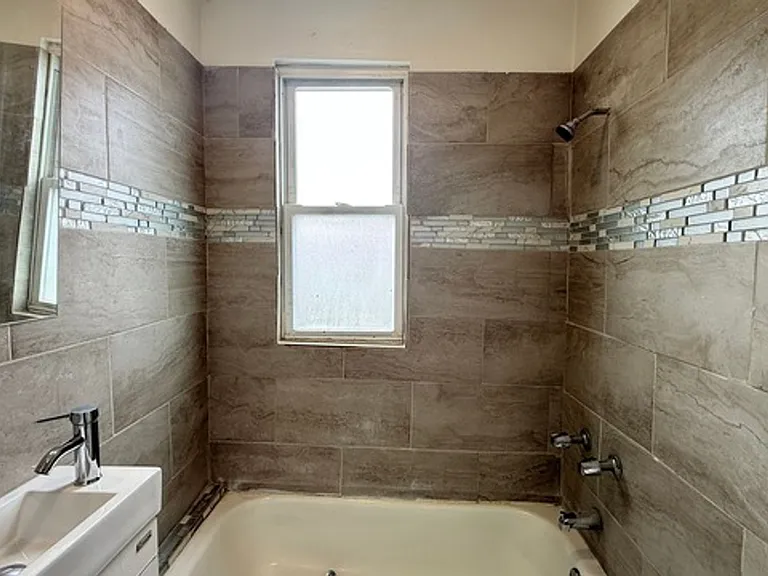 8224 S Muskegon Ave — Photo 15