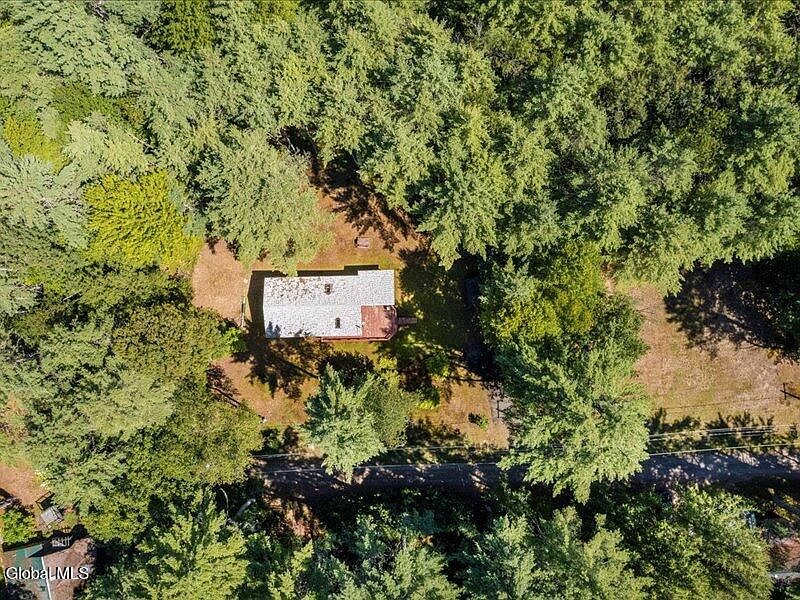 3rd image of 10 Mountain View Road