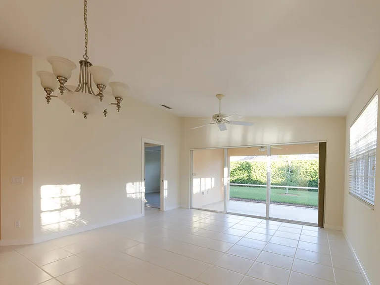 5796 Ivrea Dr — Photo 23