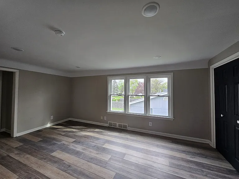 716 Smith St #2 — Photo 2