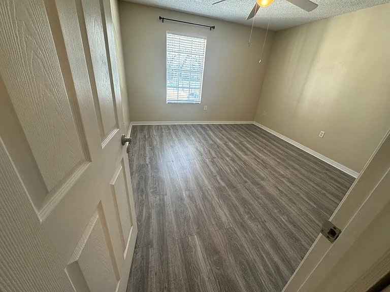 314 Lake Parsons Grn #201 — Photo 25