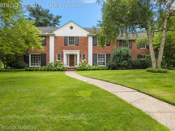 3233 S Bradway Blvd, Bloomfield Hills, MI 48301