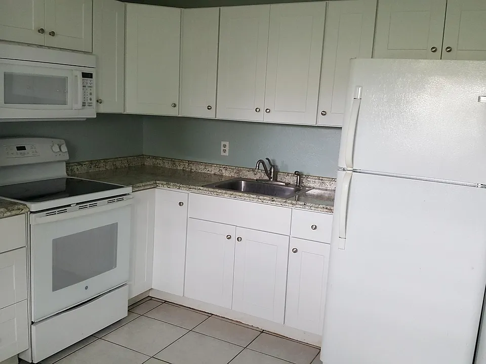 109 E Central Blvd