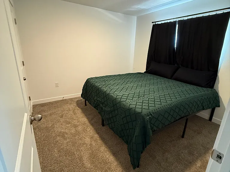 1045 W Broadleaf Dr — Photo 7