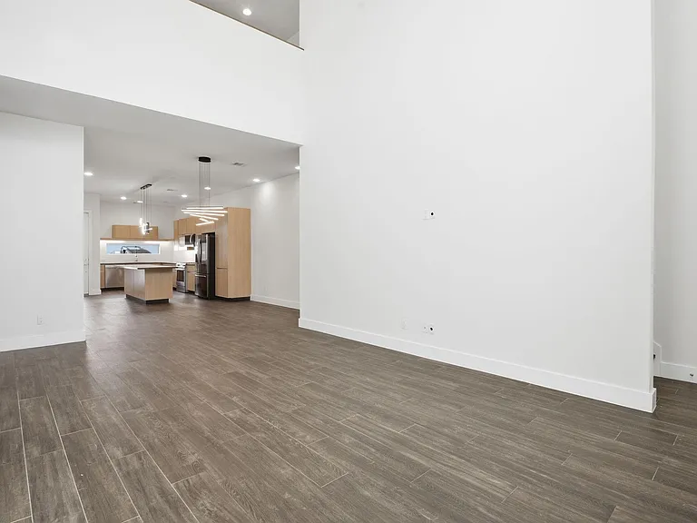 5519 Paraiso Pl — Photo 10