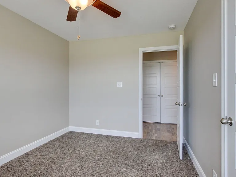 1121 Cardinal Creek Dr — Photo 49