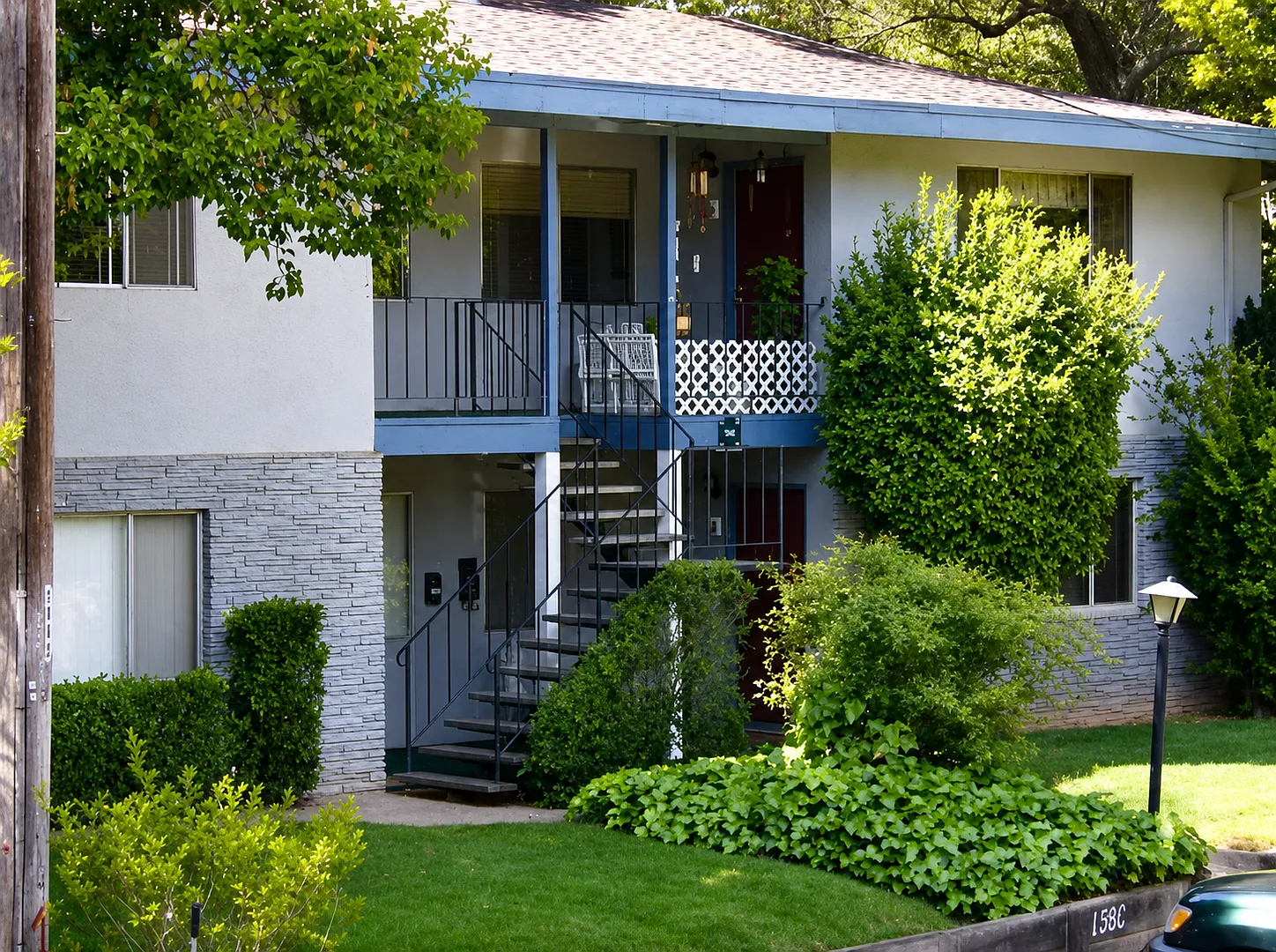 Park Oaks Apartments — Photo 1