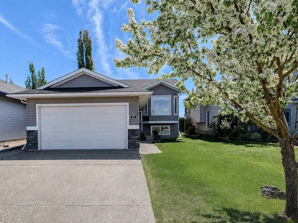 11 N Pinnacle Rd, Grande Prairie, AB T8W 0A9