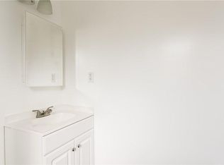 8360 Glencrest Dr, Sun Valley, CA 91352