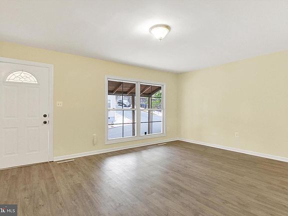 2nd image of 108 Walnut St