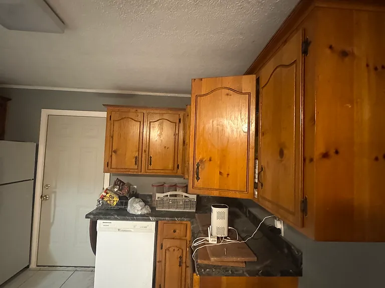 1385 Crescent Dr — Photo 6