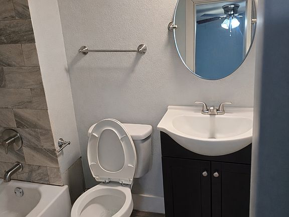 5th image of 2108 SW 51st St #15
