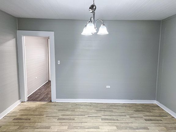 3rd image of 2517 Sylvester Dr