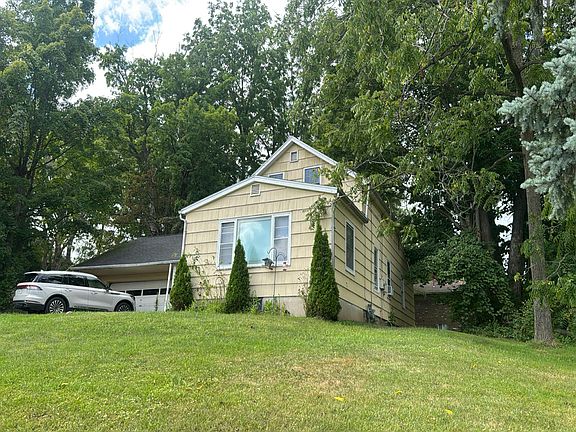 2nd image of 5595 Thompson Rd