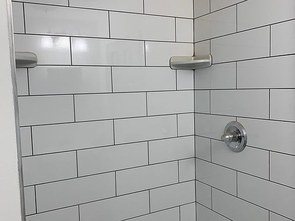 3rd image of 5912 Houghton St #1