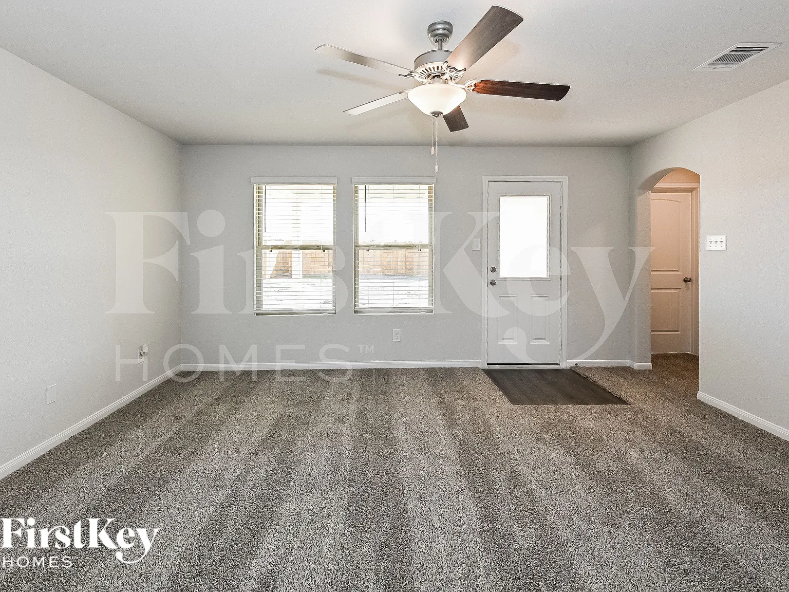 3 bed, 2.5 bath, 1628 sqft, $1,760 — Photo 2