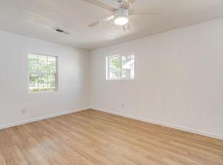 1701 Larkspur Dr, Arlington, TX 76013